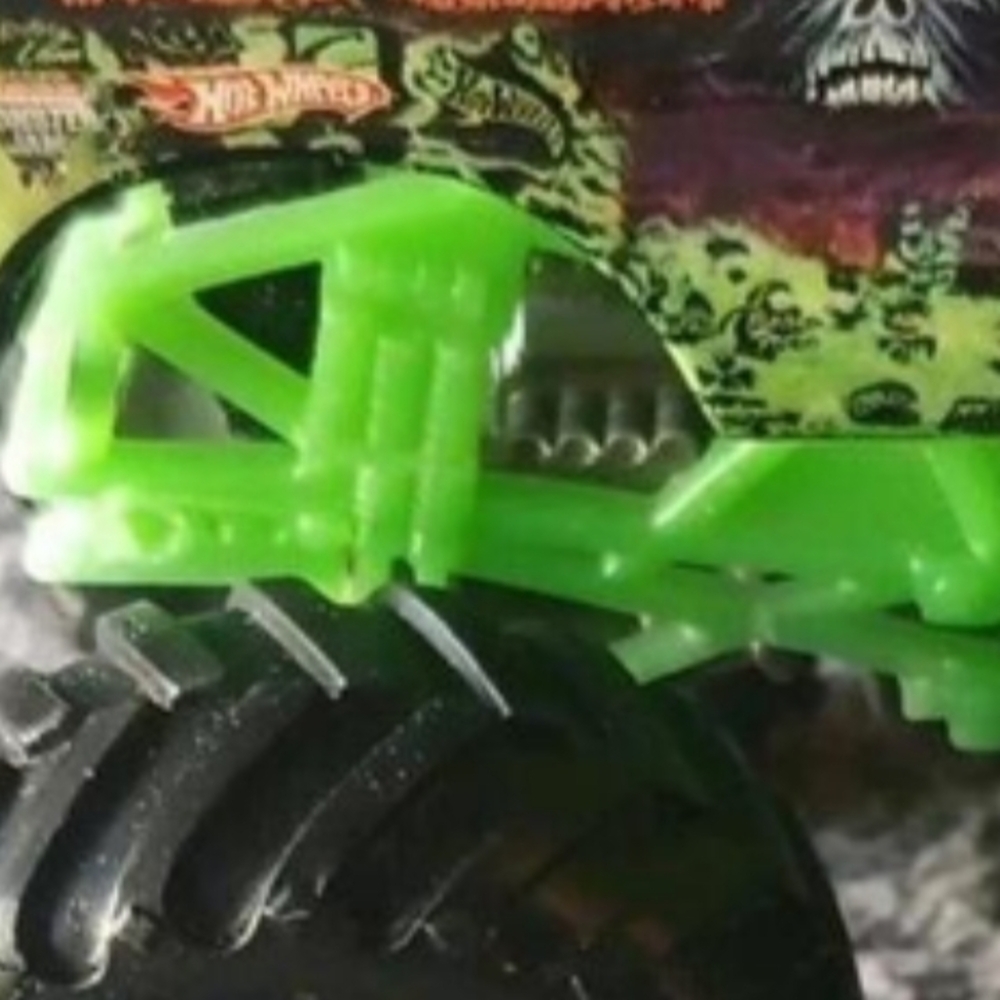 Monster Trucks Gravedigger